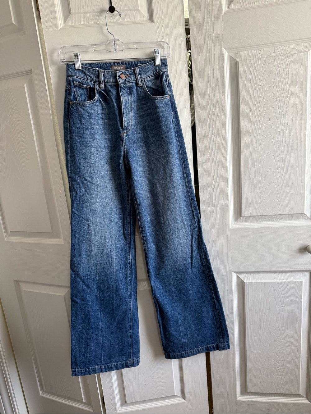 DL1961 Women's Hepburn Wide-Leg Jeans in Medium Blue Wash